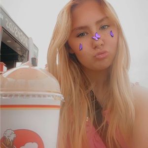 Meet your Posher, Alissa